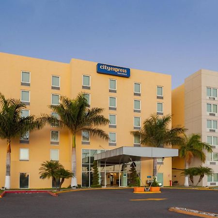 City Express By Marriott Celaya Parque Exterior photo