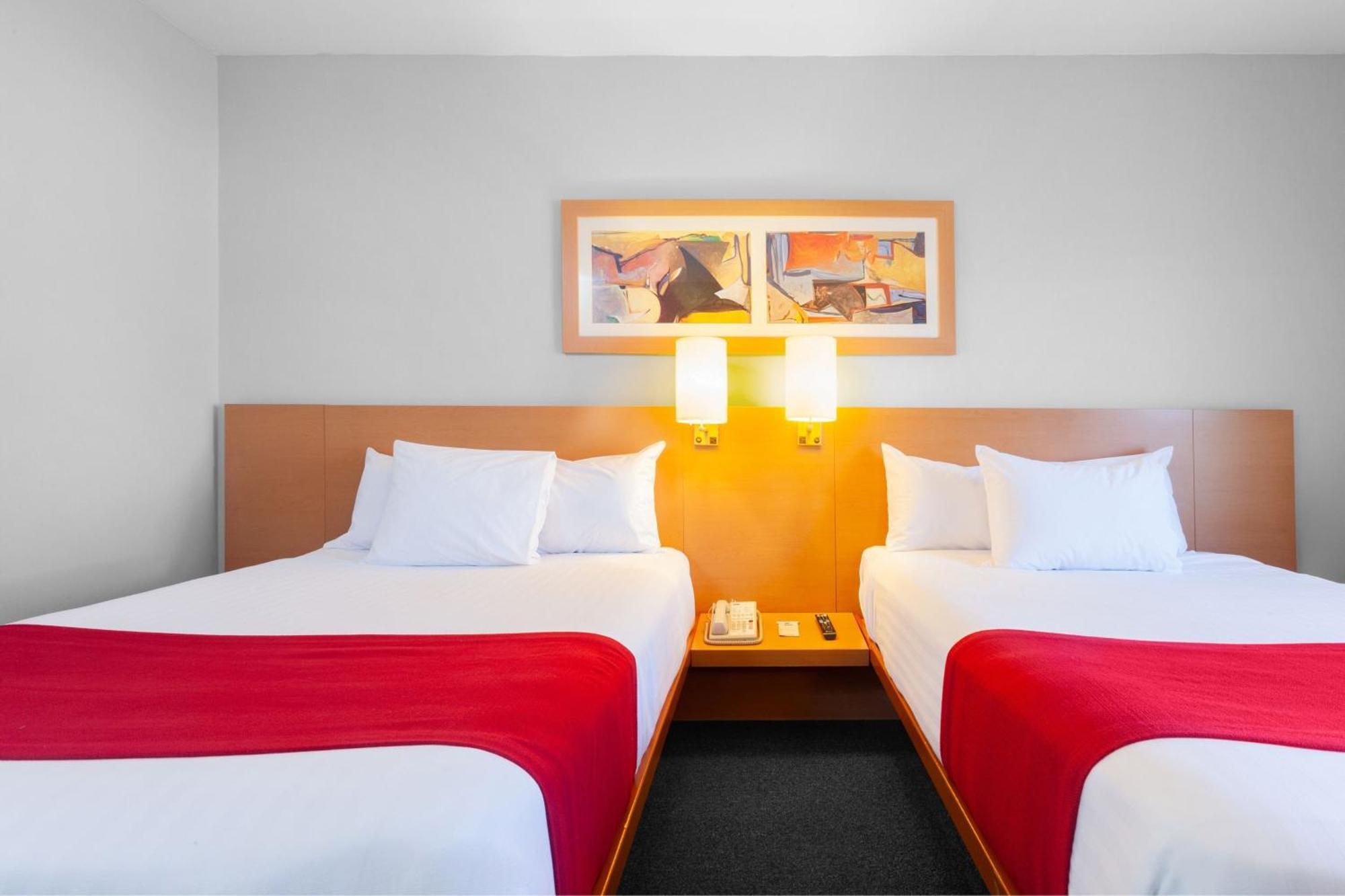 City Express By Marriott Celaya Parque Exterior photo