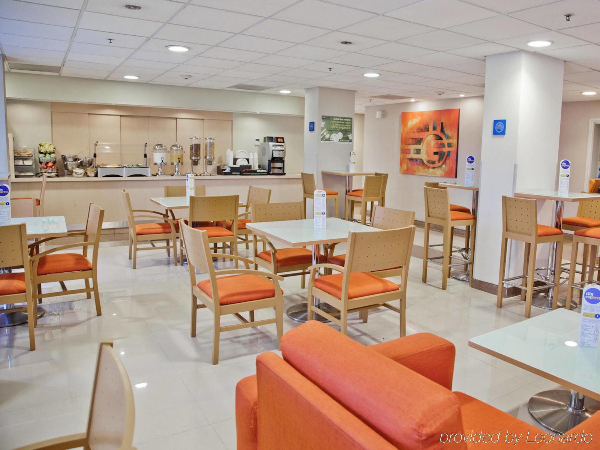 City Express By Marriott Celaya Parque Exterior photo